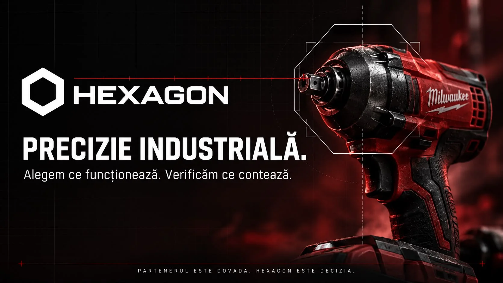Planșă Hexagon Brand Cognitive Scoring: un șurub metalic cu o amprentă digitală gravată pe cap, cu un punct hexagonal roșu în centru, pe fond alb; dedesubt, HEXAGON, BRAND COGNITIVE SCORING, 22% → 90%, și rândul PRECIZIE · CONFORMITATE · RISC TEHNIC REDUS.